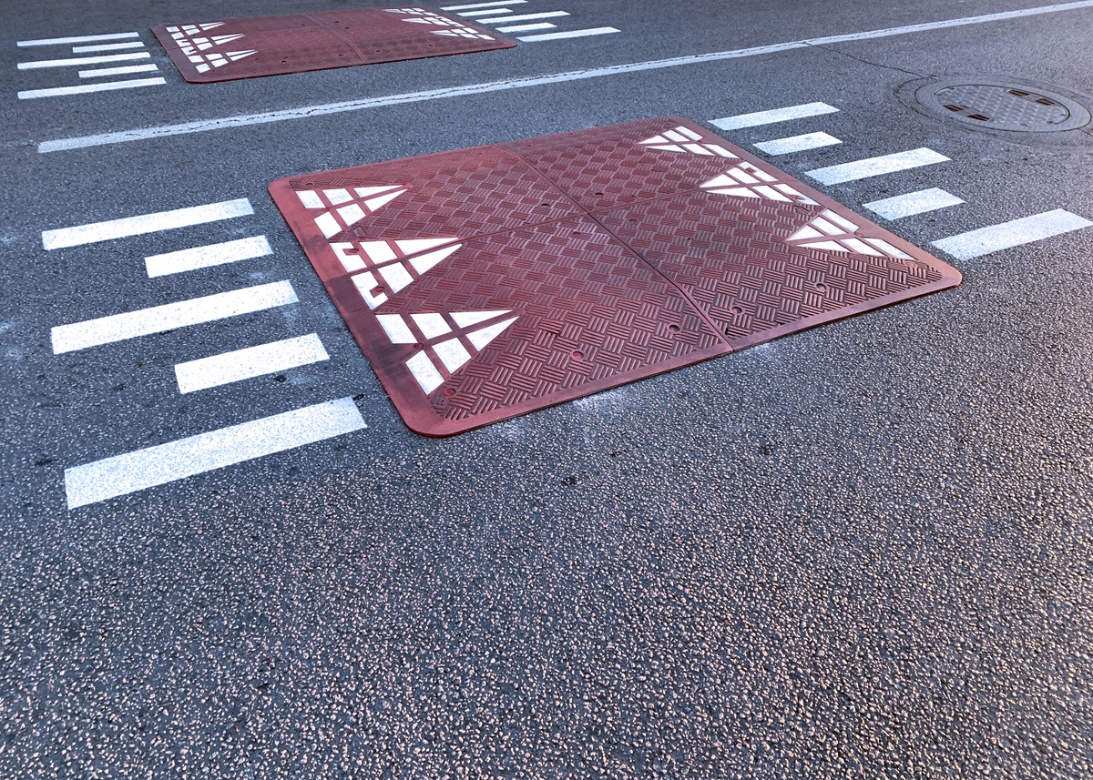 Korzyści z instalacji progów zwalniających w obszarach mieszkalnych