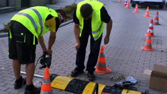 montaż urządzeń bezpieczeństwa ruchu drogowego z użyciem dedykowanych zestawów montażowych do urządzeń brd